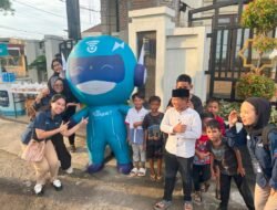 Hikmah ICONNET: Berbagi Kebahagiaan Lewat Bagi-Bagi Takjil di Banyumulek, NTB