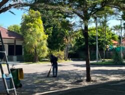 PLN Icon Plus SBU Regional Bali dan Nusa Tenggara Ajak Pegawai Menjaga Kebersihan Area Kantor